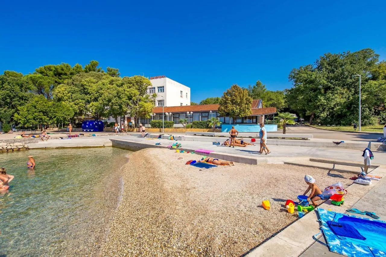 Apartments By The Sea Nska, Krk - 21205 Malinska