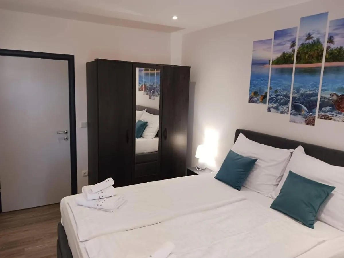 Apartments By The Sea Nska, Krk - 21205 Malinska